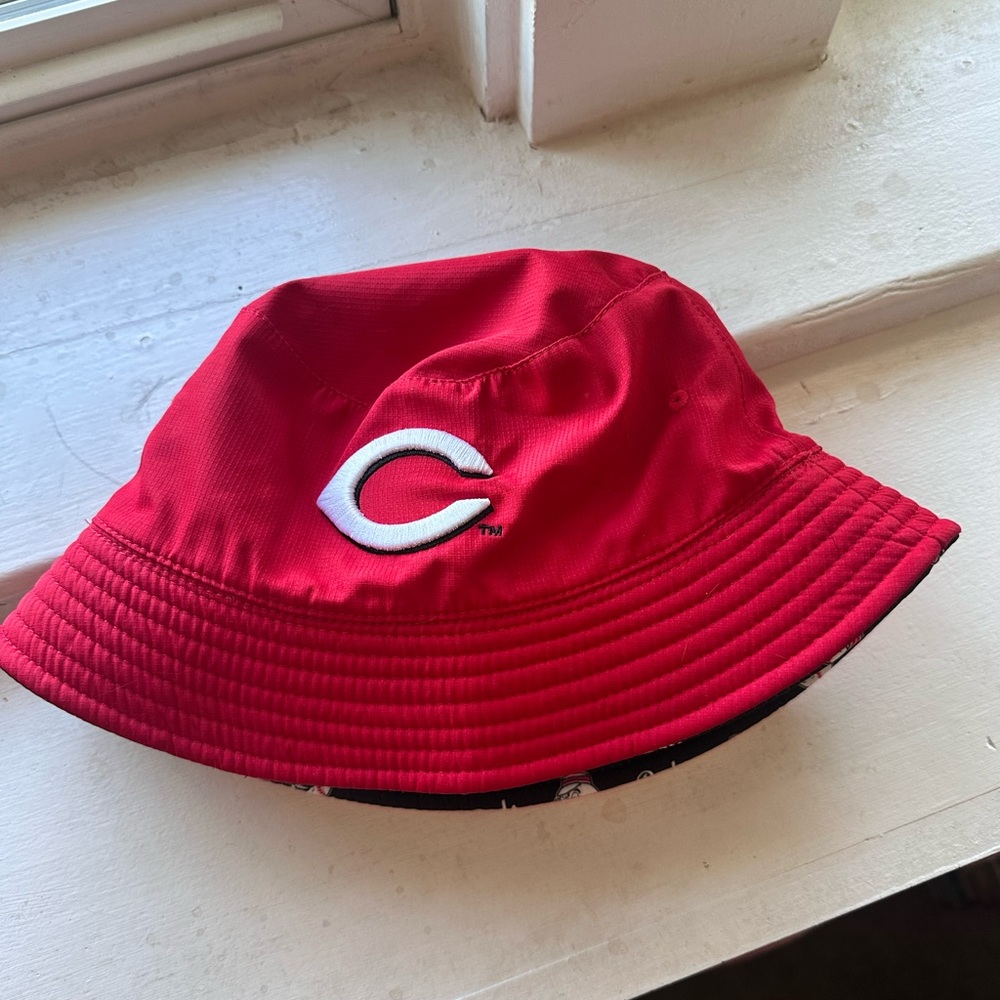 Cincinnati Reds Bucket Hat - Picture 4 of 5
